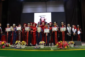 جشن فارغ التحصلی سال 1403 - thumb 405